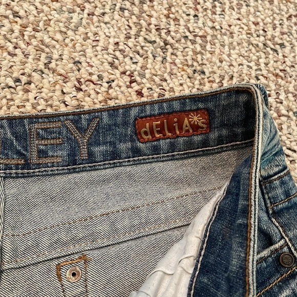 Delia’s Bailey Ladies/Teens Denim Capris - Picture 3 of 10